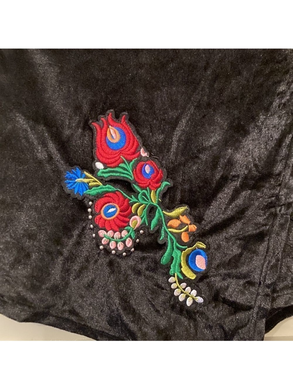L'atiste By Amy Black Velvet Floral Embroidered Skort & Crop Top Set Size Small - Picture 10 of 15